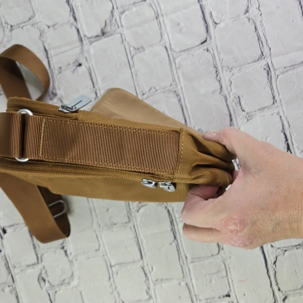 Tumi Tech nylon crossbody messenger travel bag purse